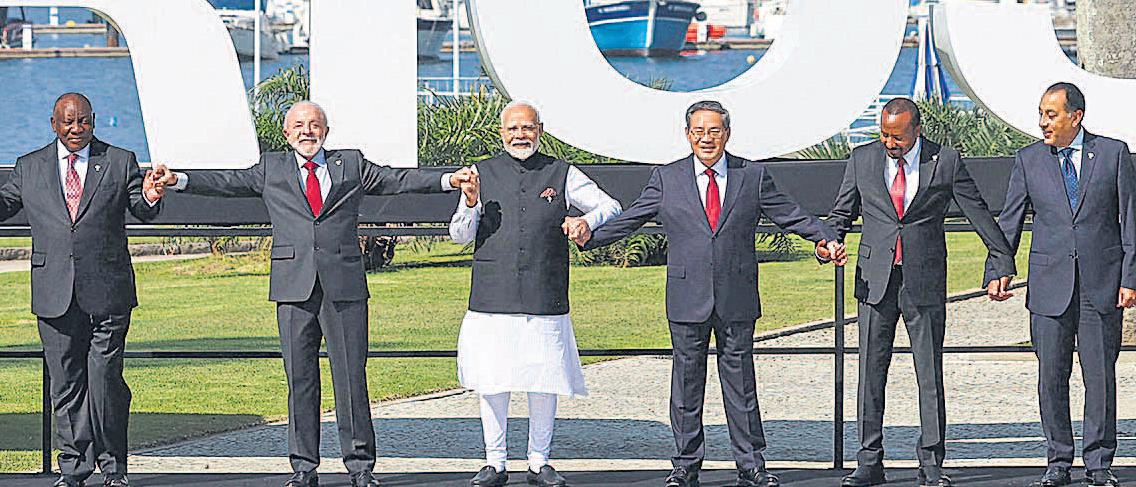 दो टूक : आतंकवाद पर दोहरे मानदंडों के लिए जगह नहीं
