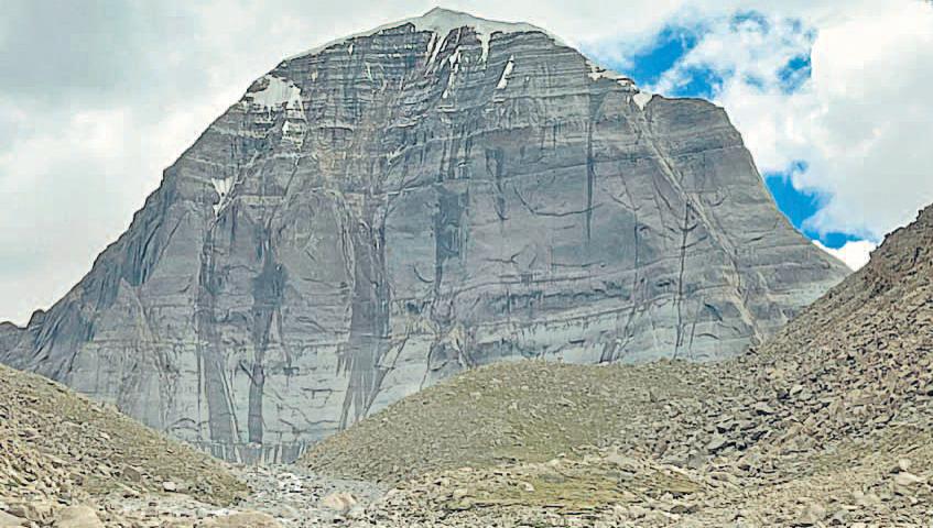 चिंताजनक: कैलास पर्वत के दक्षिणी हिस्से से बर्फ गायब