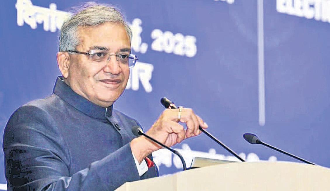 आरोपों से मुंह न चुराए चुनाव आयोग