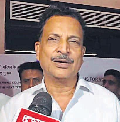 कांस्टीट्यूशन क्लब चुनाव में रूडी ने संजीव बालियान को मात दी दो भाजपा नेताओं की लड़ाई में विपक्ष निर्णायक बना