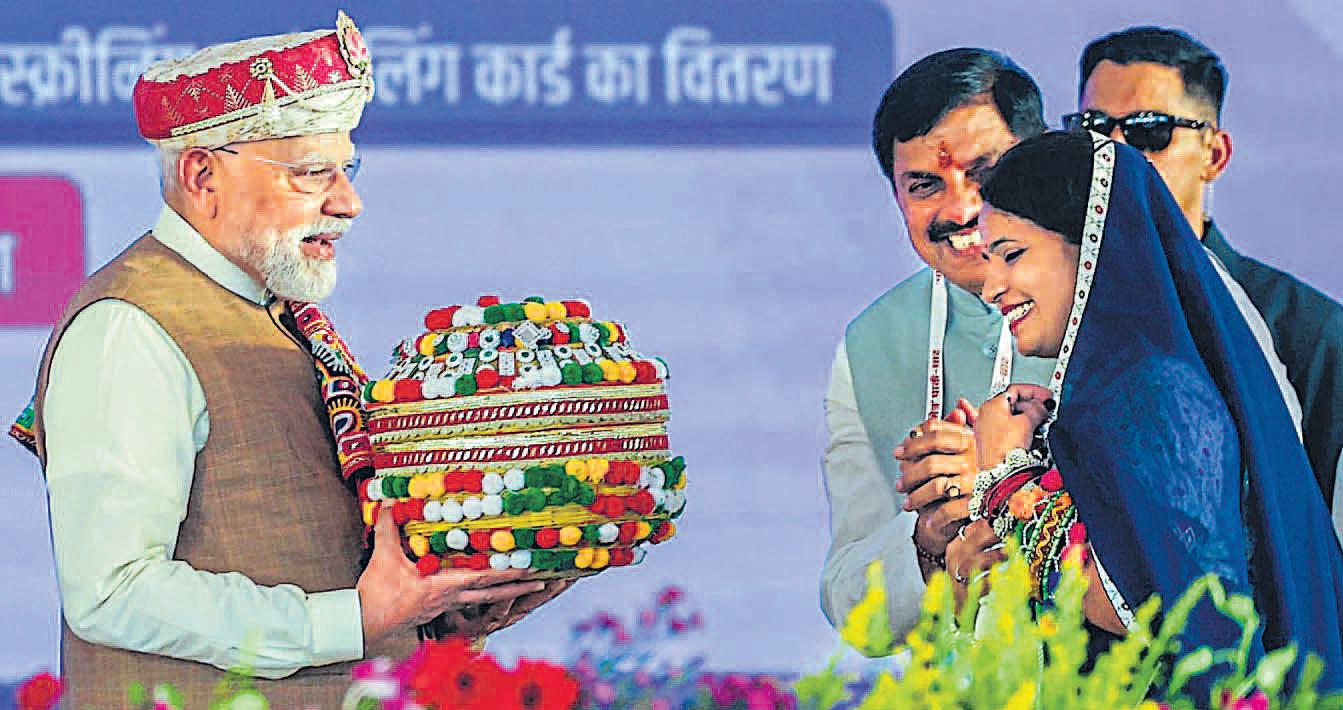 पाक को घुटनों पर लाए : मोदी