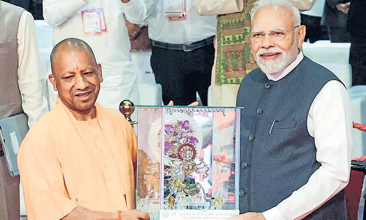 जीएसटी दरों में और कटौती करेंगे : मोदी