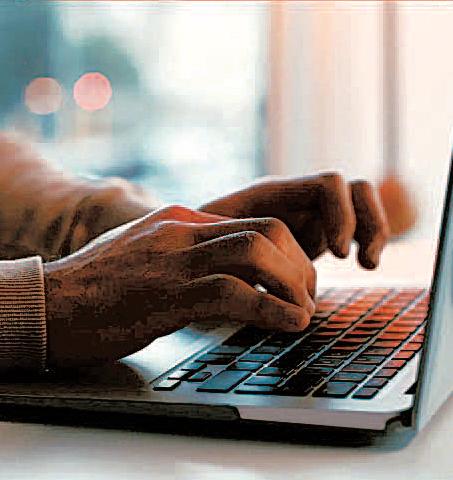 टाइपिंग टेस्ट में फेल हुए तो चार लिपिक चपरासी बनाए