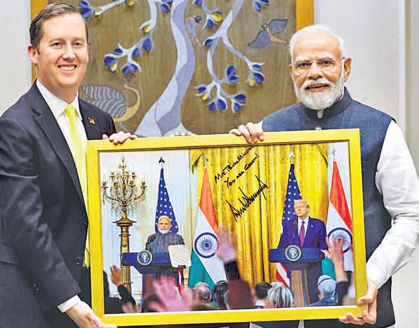 प्रधानमंत्री मोदी राष्ट्रपति ट्रंप के करीबी दोस्तः गोर
