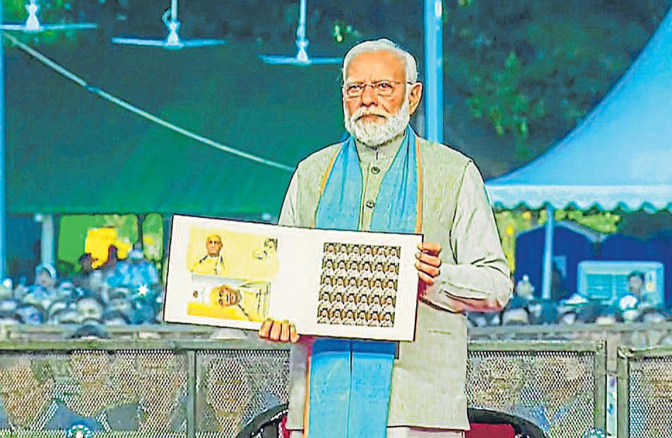 लौह पुरुष सरदार पटेल की जीवन गाथा रंगमंच पर जीवंत हुई