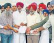 Farmers protest against scheme, get backing from Congress MLAs