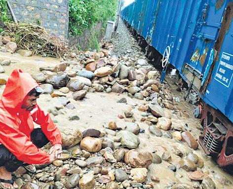 Two die as landslides, flash flood hit Poonch