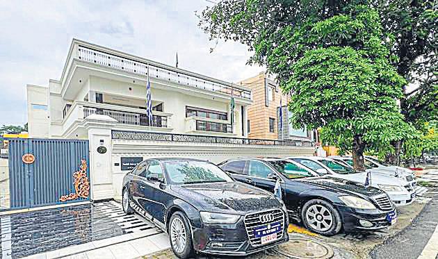 'Westarctica': Man who ran fake embassy in Gzb bungalow held