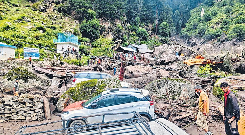 Over 40 dead as flash flood hits J&K's Kishtwar