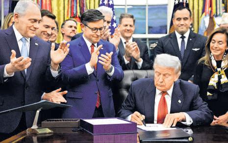 Trump signs bill to end shutdown