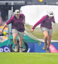 No early breakthrough, rain spoils play on Day 1