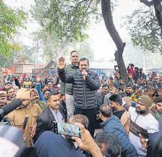 AAP, BJP intensify campaign to win votes of slum residents