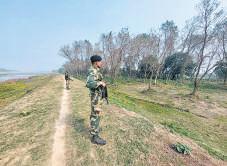 Tensions simmer at Bengal's border as India, B'desh spar over frontier fencing