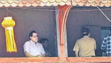 Saif attacker still at large as actor discharged from ICU