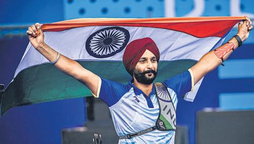 Want to take my father and wife to Rashtrapati Bhavan: Harvinder Singh