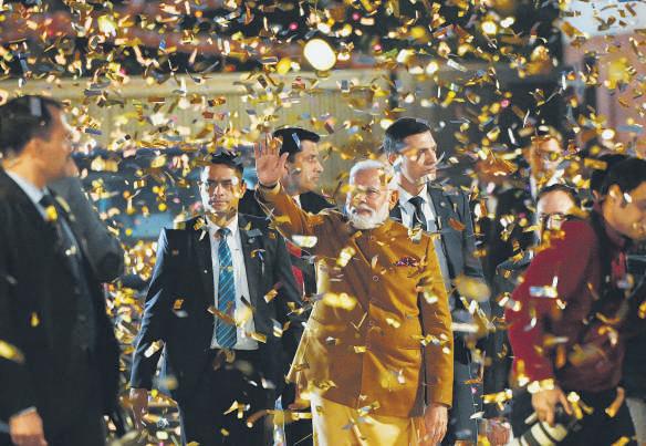 'Will develop Delhi, make the corrupt pay
