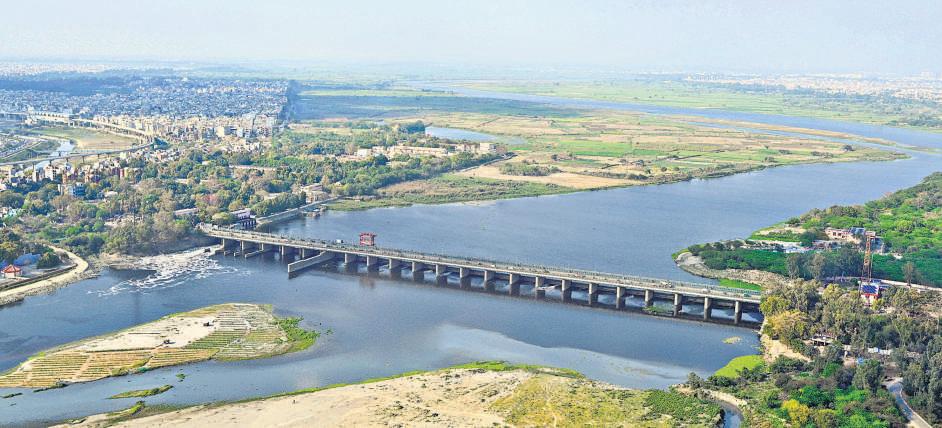 A barrage of compromises fail the Yamuna