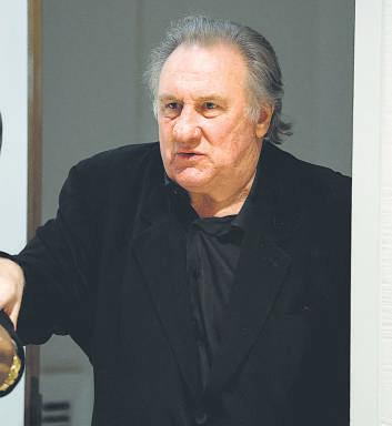 I adore women: Gérard Depardieu at sexual assault trial