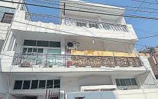 Suspecting affair, man murders wife in Noida; confesses at police stn