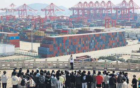 'China open to trade talks if US shows more respect'