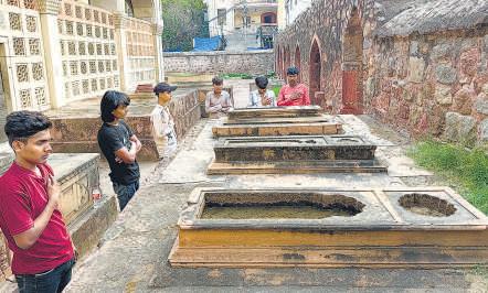 Last Mughal's wives