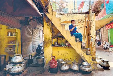 This Way To The Gali Of Bawarchis