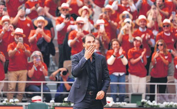 Master of clay Nadal gets a fond Roland Garros farewell
