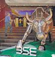 Indian Shares Rise on EU Tariff Relief, Record RBI Dividend