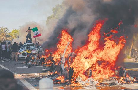 LA Protests Simmer as Prez, California Authorities Clash
