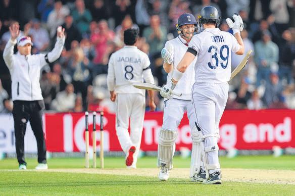 Duckett Leads England's Chase as India Crash to Demoralising Loss