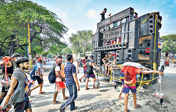 Delhi decibel level peaks in last phase of Kanwar Yatra