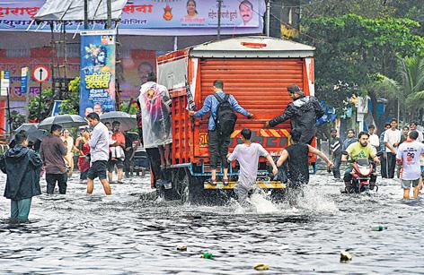 24 dead in 4 days of Maha rainfall; Monorails halted