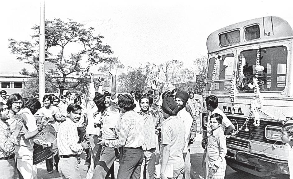 As U-Special buses return, DU alumni recall service that forged friendships, ferried dreams
