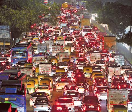 Long jams, no cops in sight: Festival rush cripples roads