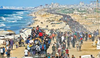 Palestinians stream back to Gaza city as IDF pulls back