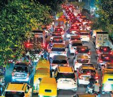 Festive rush gridlocks key link roads in city