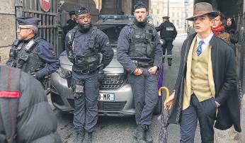 { INSPECTOR CLOUSEAU? } Louvre sends jewels to Bank of France. Mystery man photo sparks buzz