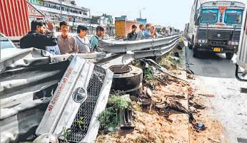 13 killed, 10 injured after truck ploughs into vehicles in Jaipur