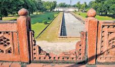Safdarjung Tomb set for restoration next month