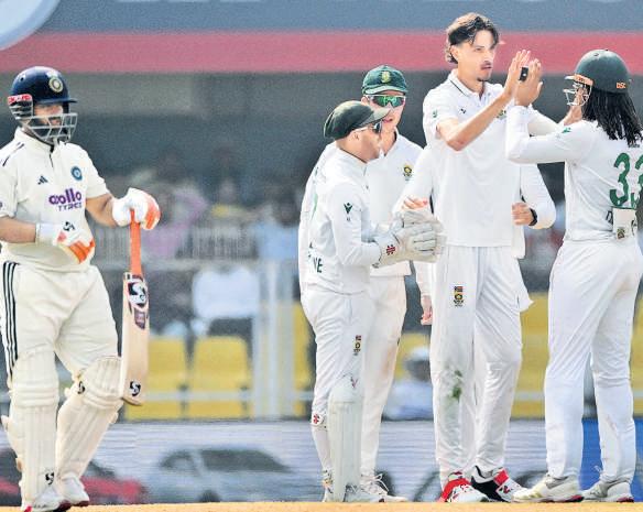 Flawed approach takes India closer to another series defeat