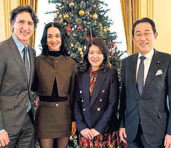 Hard launch for Katy Perry as she joins Justin Trudeau for official functions
