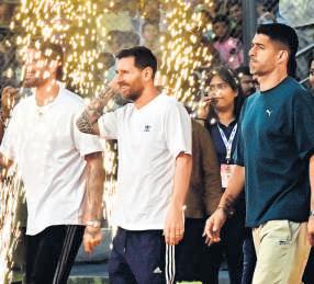 Messi leaves his footprint at Mumbai’s exalted venue