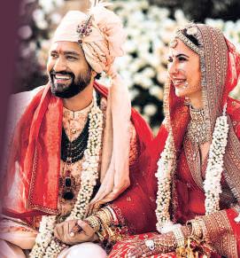 OFF THE GRID: THE RISE OF PHONE-FREE WEDDINGS