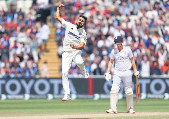 Deep gives India 10 reasons to smile