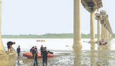 Toll rises to 17 day after Gujarat bridge collapse