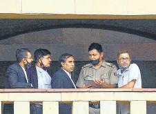 Does a strict outfit rule solve security issues at city courts?