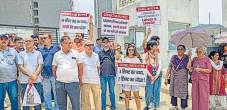 Buyers protest delayed flats