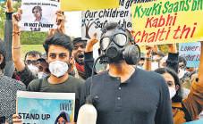 Dozens detained at India Gate protest on air pollution; political row ensues
