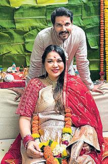 Parents-to-be Lin, Randeep radiate glow in baby shower pics