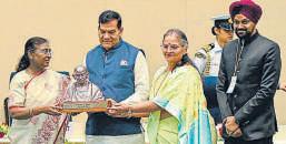 Three cheers for Lucknow amid challenges